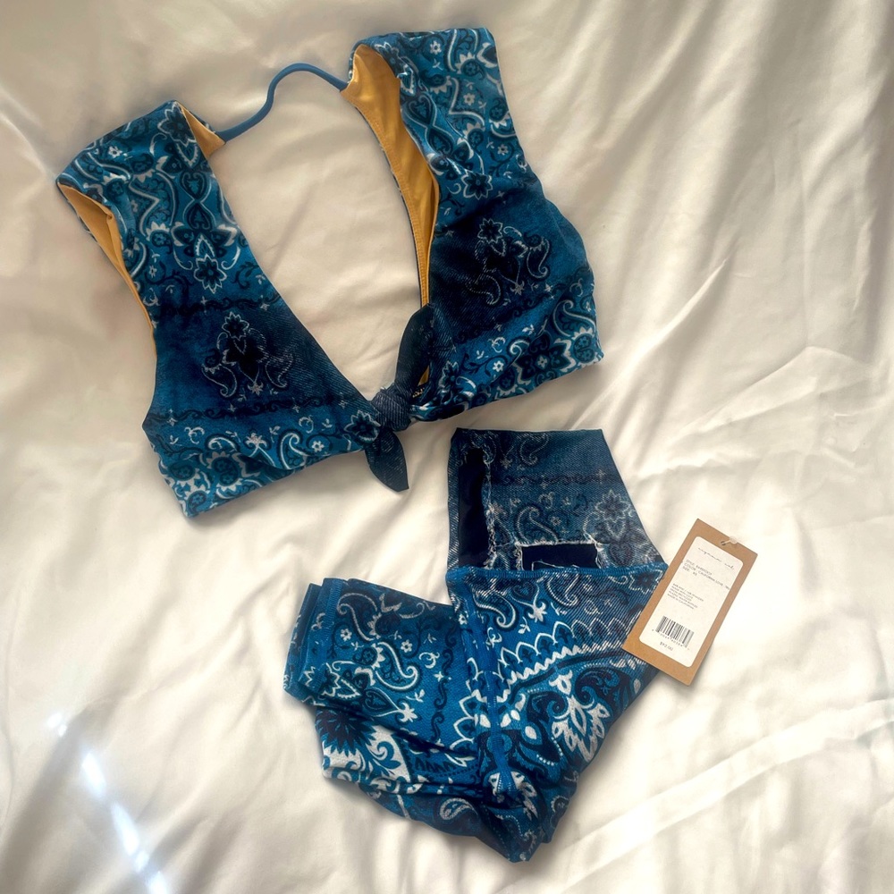 Niyama Sol “California Love” Yoga/Workout Set